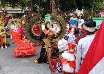 Semarak Kemerdekaan: Pemuda RW 04 Desa Gunung Sari Selenggarakan Pawai Budaya