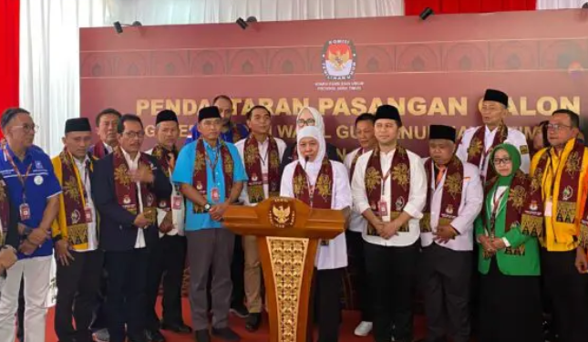 Khofifah-Emil Resmi Mendaftar ke KPU Jatim untuk Pilkada Serentak 27 November 2024
