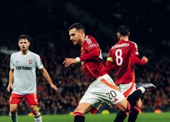 Manchester United Ditahan Imbang Twente 1-1 di Liga Europa, Mees Hilgers Tampil Solid
