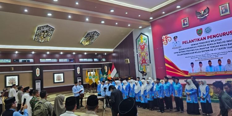 Ketua Umum DPP BKPRMI Lantik Pengurus DPW BKPRMI Kalimantan Tengah Periode 2024-2029