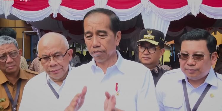 Jokowi: Impor Beras Meningkatkan Biaya Distribusi, Harga Beras Naik Tajam