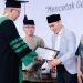 NANANG MUBAROK DIANUGERAHI UDN ALUMNI AWARD