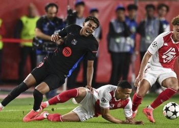 Barcelona Bertekuk Lutut di Hadapan Monaco: Skor 2-1 Hingga Akhir