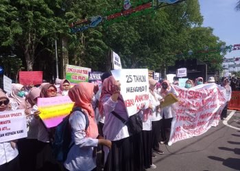 Unjuk Rasa Guru Swasta Bojonegoro:  Tolak Diskriminasi Dalam Rekrutmen PPPK