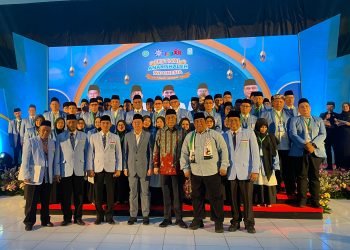 Syafruddin Terima Anugerah Tokoh Peduli Santri TK-TP Al-Qur’an dalam Penutupan FASI XII