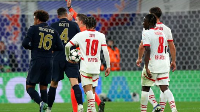 Main dengan 10 Pemain, Juventus Raih Kemenangan Dramatis di Markas Leipzig