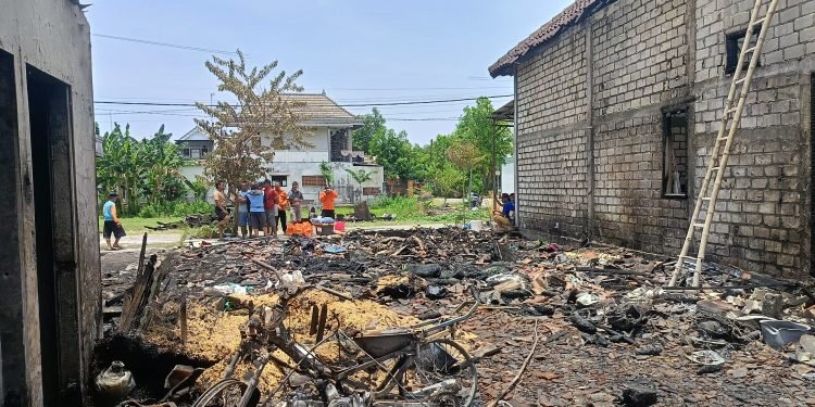 Modal Persiapan Nikah Ludes Habis di Makan Si Jago Merah