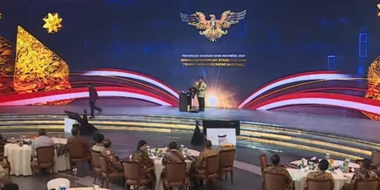 Presiden Prabowo Subianto Tegaskan Pentingnya Sinergi Nasional di Rapat Tahunan Bank Indonesia