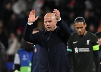 Liverpool Menang Tipis, Arne Slot Tetap Kritik Penampilan Tim