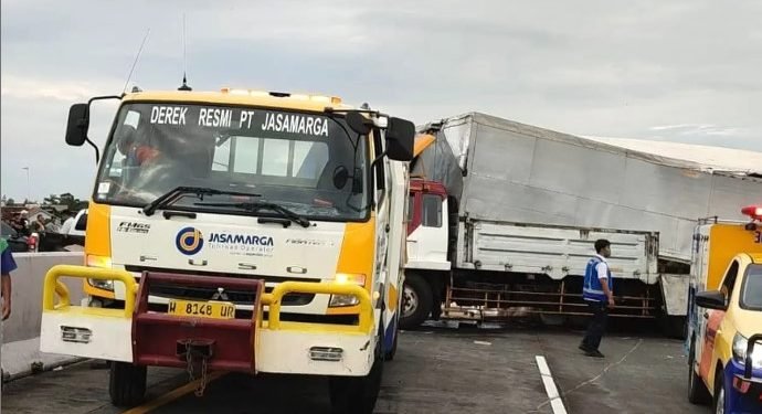 Kecelakaan Maut di Tol Pandaan-Malang, Empat Orang Tewas