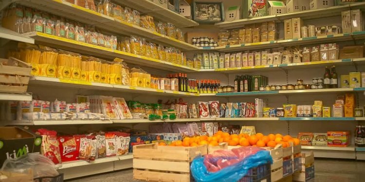 Kenaikan PPN 12 Persen untuk Barang Mewah: Buruh Khawatir Dampak ke Kebutuhan Pokok