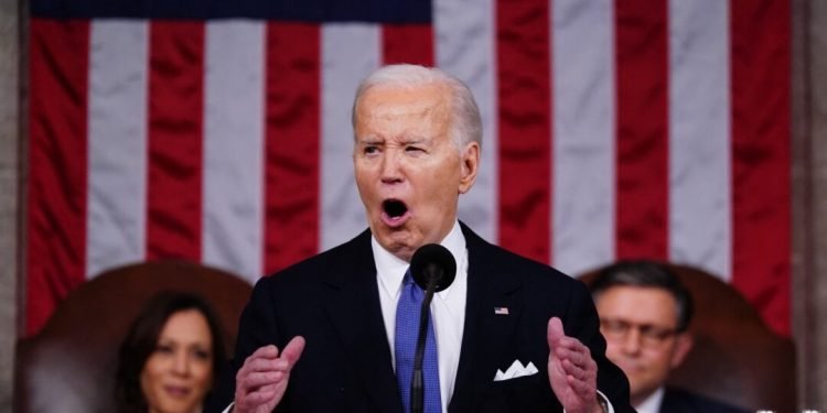 Demokrasi Amerika: Biden Resah Miliarder Sokong Trump