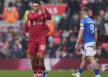 Alexander-Arnold Bersinar, Liverpool Melumat Accrington Stanley 4-0 di Piala FA