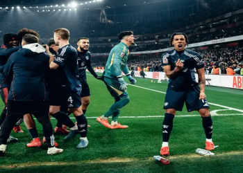 MU Lolos dari Tekanan Arsenal, Dalot Diusir, Penalti Jadi Penentu