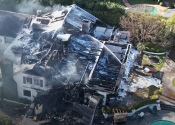 Sungguh Kasihan! Rumah Megah Artis Hollywood Ludes Terbakar