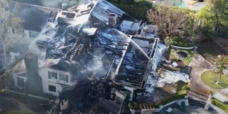 Sungguh Kasihan! Rumah Megah Artis Hollywood Ludes Terbakar