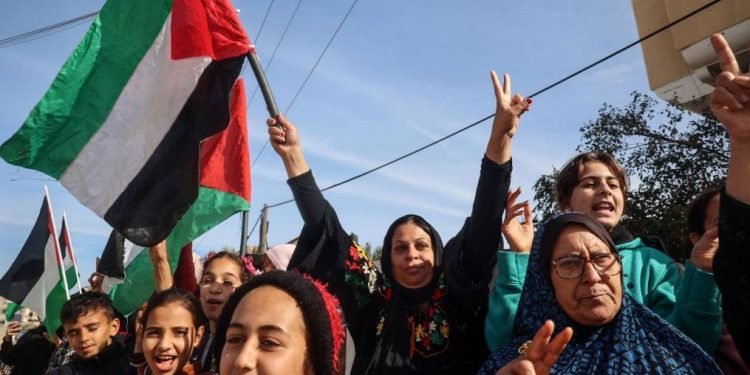 Gencatan Senjata Fase Pertama Berlaku: Hamas Bebaskan 3 Sandera, Israel Lepaskan 90 Tahanan Palestina