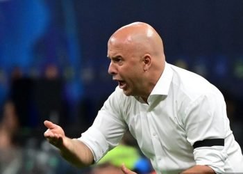 Arne Slot Meradang Usai Liverpool Tumbang dari Spurs di Semifinal Carabao Cup