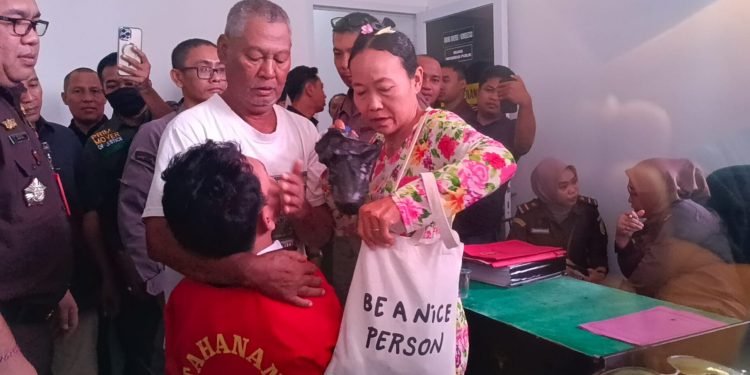 Agus Buntung Menangis Tolak Masuk Lapas: Drama yang Mengguncang