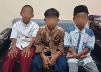 Heboh! Tiga bocah di Gresik ketahuan mencuri motor, nyaris diamuk massa