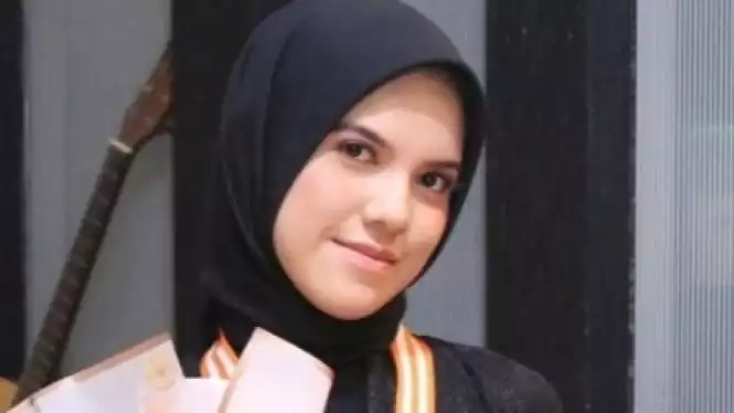 Mahasiswi