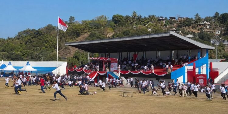 Detik-Detik Gempa Susulan Guncang Upacara HUT RI di Ende