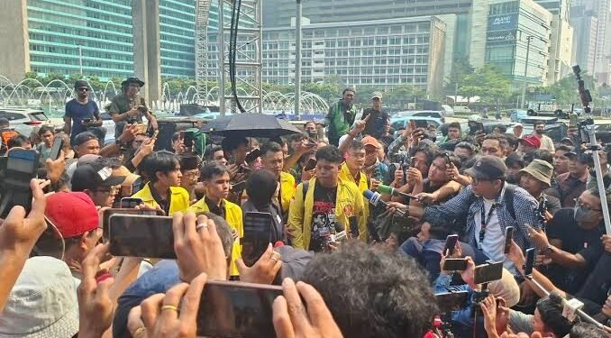 Demo BEM UI di Bundaran HI Memanas, Ini 8 Tuntutannya