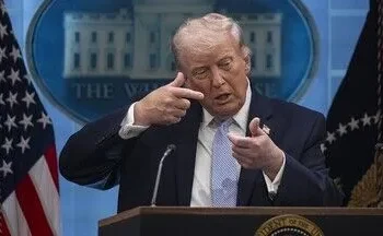 Sempat Ancam Iran, Trump Kini Klaim Pembicaraan Berjalan Baik