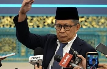rocky gerung